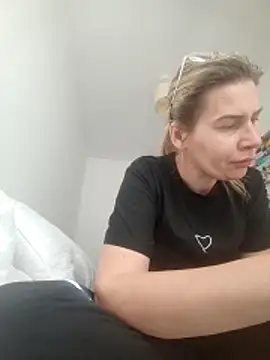 Snapshot of NaughtyClaudia_ chatting on 02.24.26 NaughtyClaudia online show from 02.24.26