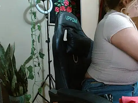 Snapshot of DiivaMarii chatting on 07.29.26 DiivaMarii online show from 07.29.26