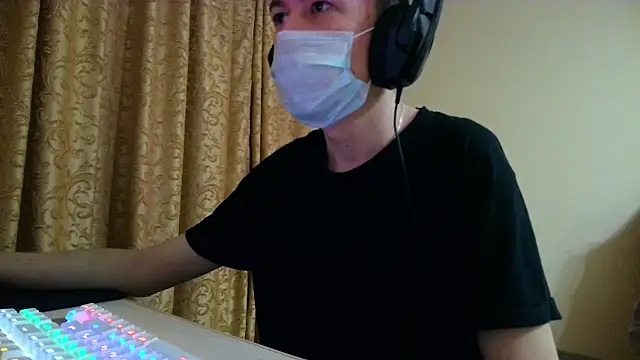 Snapshot of dr_pipirkin chatting on 11.17.25 dr pipirkin online show from 11.17.25