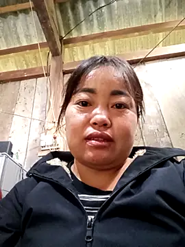 Snapshot of Rose-rose1234 chatting on 11.17.25 Rose-rose1234 online show from 11.17.25