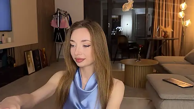 Snapshot of Jolienne chatting on 05.03.26 Jolienne online show from 05.03.26