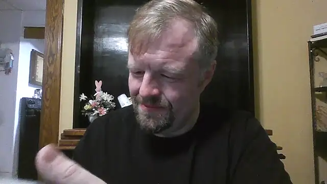 Snapshot of TheOneDonShaun chatting on 04.04.26 TheOneDonShaun online show from 04.04.26