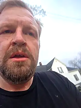 Snapshot of TheOneDonShaun chatting on 04.14.26 TheOneDonShaun online show from 04.14.26