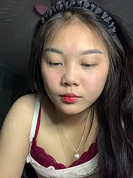 Snapshot of Baa-bee22 chatting on 11.30.25 Baa-bee22 online show from 11.30.25