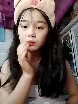 Snapshot of Baa-bee22 chatting on 04.26.26 Baa-bee22 online show from 04.26.26