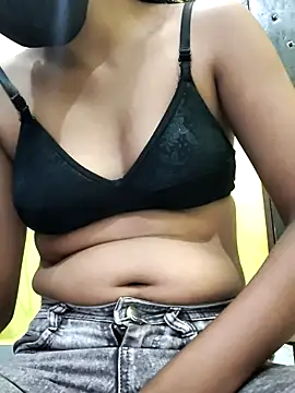 Snapshot of Minakshi-Gi chatting on 07.21.26 Minakshi-Gi online show from 07.21.26