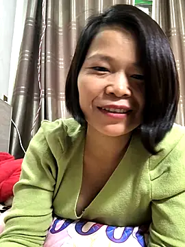 Snapshot of Yes-Baby-A chatting on 11.18.25 Yes-Baby-A online show from 11.18.25