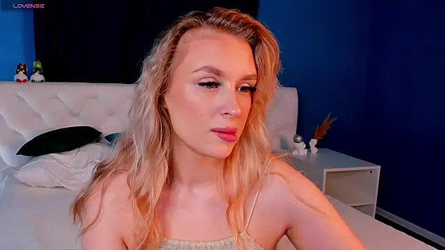 Snapshot of KiraRuiz chatting on 02.24.26 KiraRuiz online show from 02.24.26