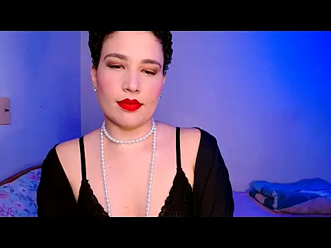 Snapshot of luadonna chatting on 11.17.25 luadonna online show from 11.17.25