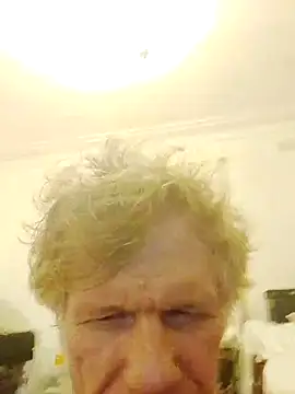 Snapshot of Hardwarelane67 chatting on 11.27.25 Hardwarelane67 online show from 11.27.25