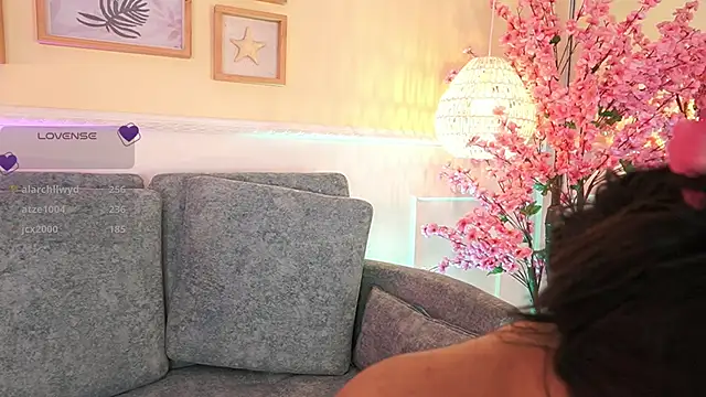 MeganLowell online show from 04.22.26