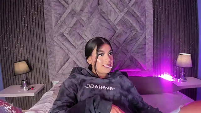 ShirleyJones  online show from 11.30.25