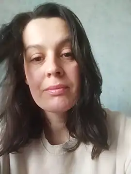 Liliakis online show from 11.18.25