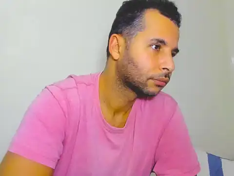 Snapshot of Dani_Lop2 chatting on 12.04.25 Dani Lop2 online show from 12.04.25