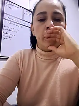 Snapshot of Sex_Annie chatting on 04.21.26 Sex Annie online show from 04.21.26