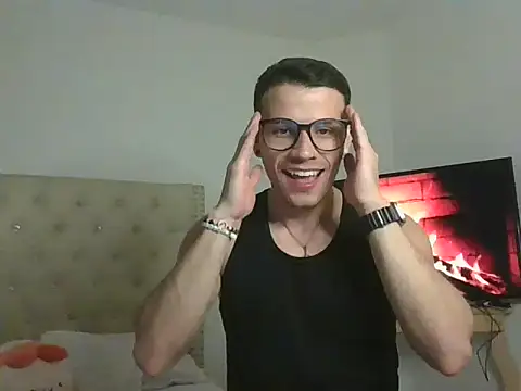 Snapshot of Liam_se chatting on 11.18.25 Liam se online show from 11.18.25