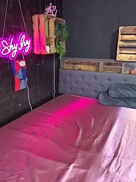 Shy-Ivy online show from 01.18.26