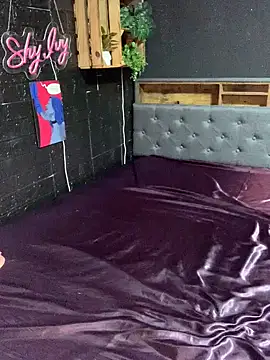 Shy-Ivy online show from 03.05.26