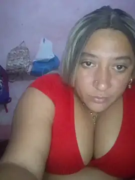 Snapshot of Fat_Dirty_Nasty chatting on 12.19.25 Fat Dirty Nasty online show from 12.19.25