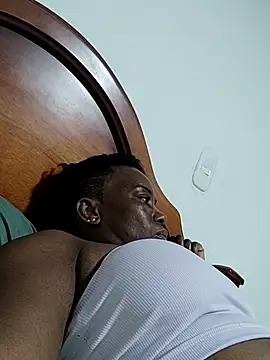 Snapshot of karlatasty chatting on 11.24.25 karlatasty online show from 11.24.25