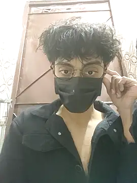 Kimoo 18 online show from 11.18.25