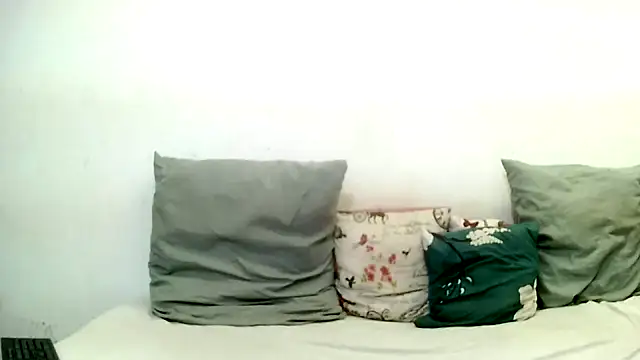 BrunetteNaomi8 online show from 05.08.26
