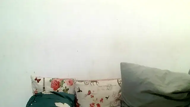 BrunetteNaomi8 online show from 05.15.26