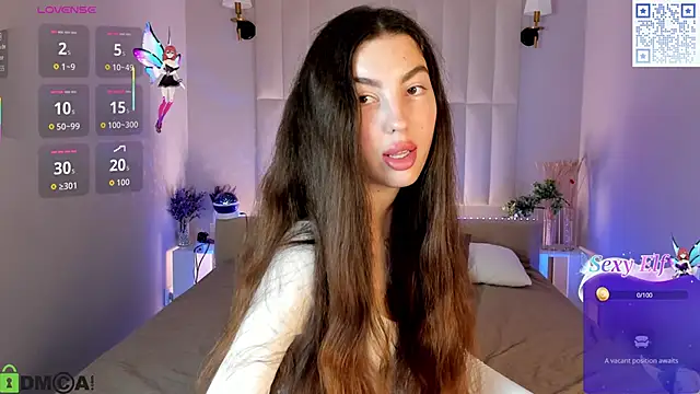 LiraRevery online show from 12.15.25