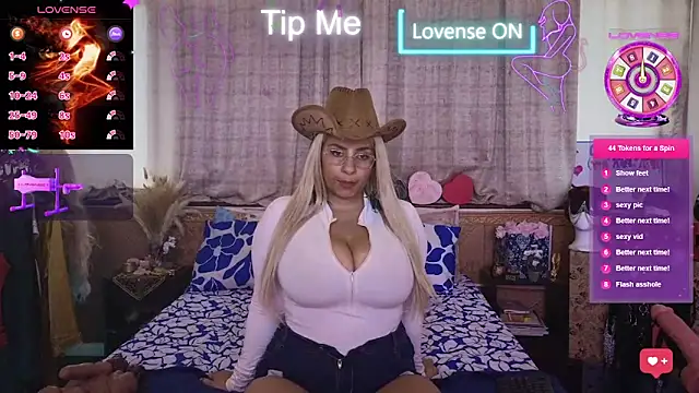 LaReineCleo online show from 02.23.26