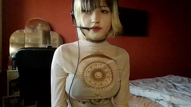 Snapshot of SkylaPorter chatting on 11.21.25 SkylaPorter online show from 11.21.25