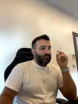 Snapshot of Yasinozturk3232 chatting on 11.21.25 Yasinozturk3232 online show from 11.21.25