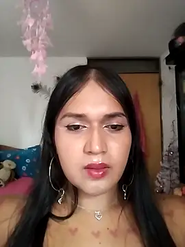 Vivianna  colombia online show from 11.18.25