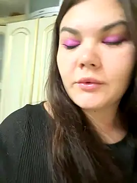 Snapshot of Maru992699 chatting on 11.25.25 Maru992699 online show from 11.25.25