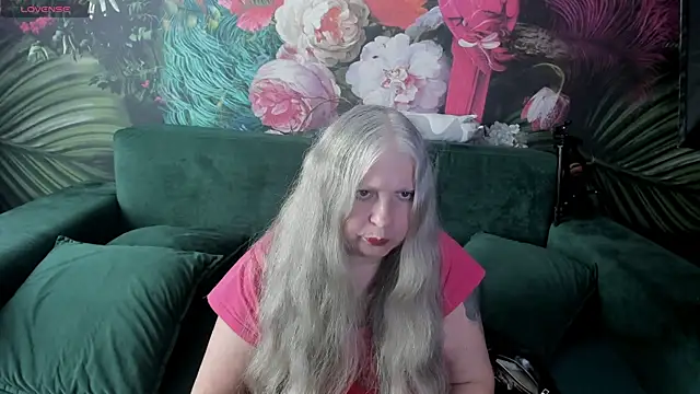 Snapshot of mariabelladonna chatting on 07.24.26 mariabelladonna online show from 07.24.26