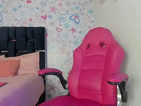 Snapshot of ISA_RIVAS chatting on 11.22.25 ISA RIVAS online show from 11.22.25