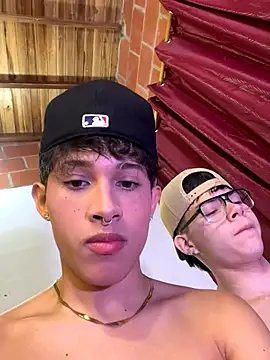 Snapshot of Handsome_boys69 chatting on 11.25.25 Handsome boys69 online show from 11.25.25