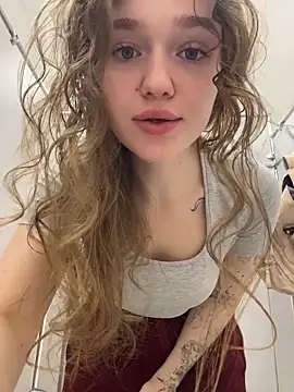 Snapshot of RussianWoman chatting on 05.03.26 RussianWoman online show from 05.03.26