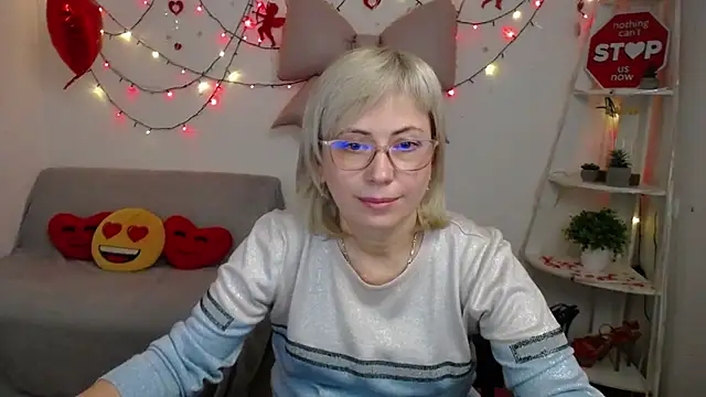 LaurenWishy online show from 02.10.26