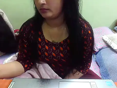 Snapshot of TwinRose2000 chatting on 01.11.26 TwinRose2000 online show from 01.11.26