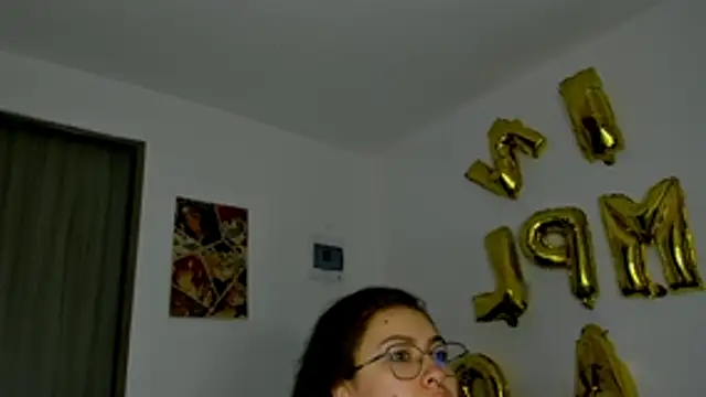 Snapshot of MarieTaylor_ chatting on 04.19.26 MarieTaylor online show from 04.19.26