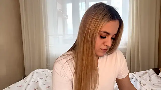 LuciaShadwell online show from 11.28.25