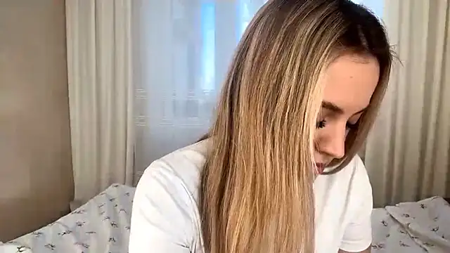 LuciaShadwell online show from 12.01.25