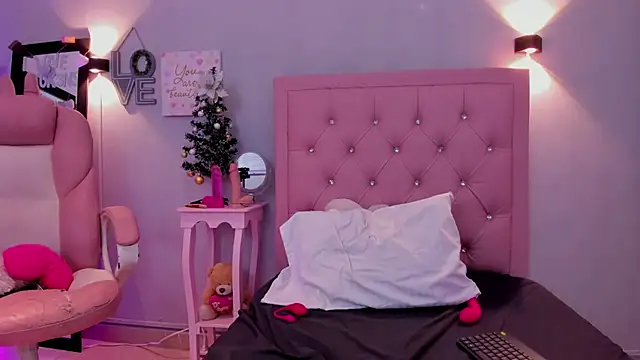 MiaWhiteBunny online show from 12.02.25