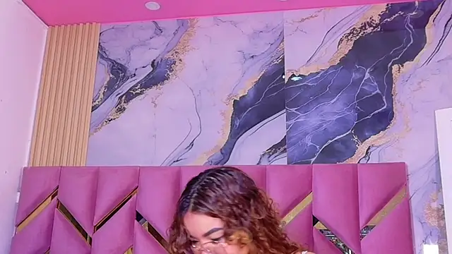 cutiecurvyForeign online show from 11.26.25