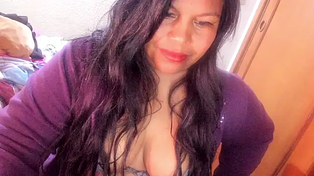 Snapshot of ebonycamelia chatting on 06.03.26 ebonycamelia online show from 06.03.26
