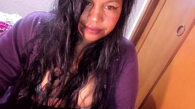 Snapshot of ebonycamelia chatting on 06.04.26 ebonycamelia online show from 06.04.26