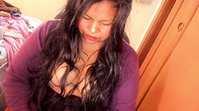 Snapshot of ebonycamelia chatting on 06.09.26 ebonycamelia online show from 06.09.26