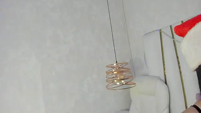 Snapshot of alicia_dominic chatting on 11.20.25 alicia dominic online show from 11.20.25