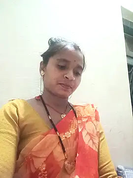 Snapshot of Hot_erion chatting on 11.21.25 Hot erion online show from 11.21.25