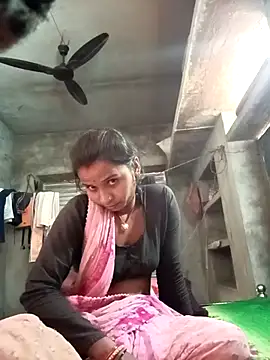 Snapshot of Hot_erion chatting on 11.27.25 Hot erion online show from 11.27.25